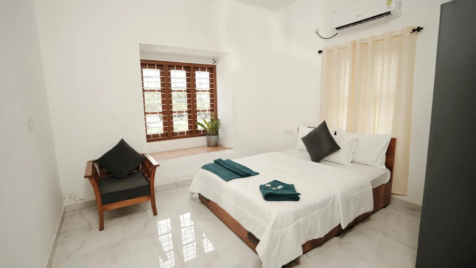 Royal Turn Modern Villa Alappuzha